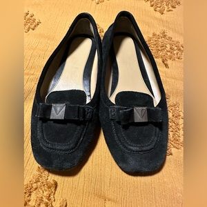 🦃 Michael Kors black suede loafers